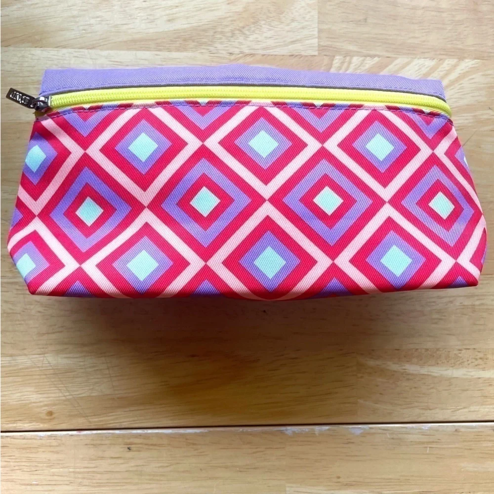 Brand New Clinique Toiletry/Makeup Bag